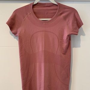Swiftly Tech Short Sleeve in Dusty Rose - si…
